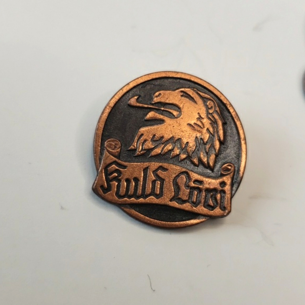Set of 2 vintage copper and black Lion pin brooches - Picture 4 of 7